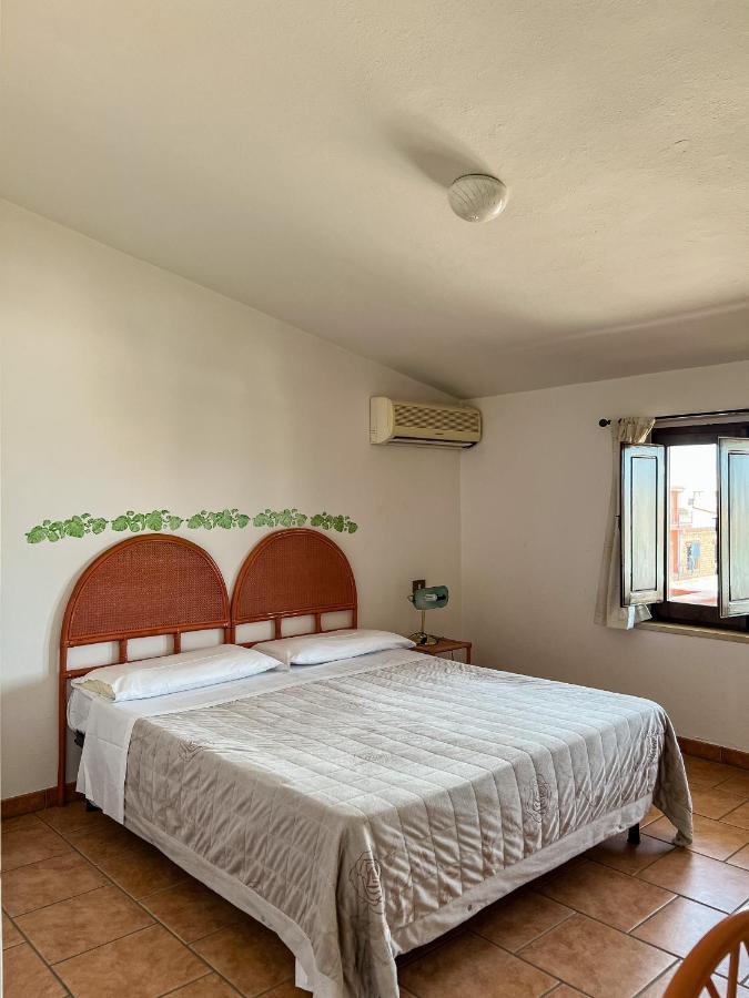 Albergo Ristorante Locanda Rosella Giba Экстерьер фото