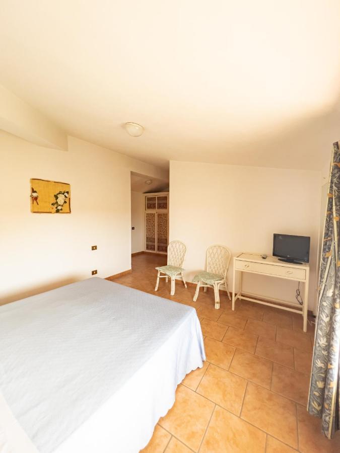 Albergo Ristorante Locanda Rosella Giba Экстерьер фото