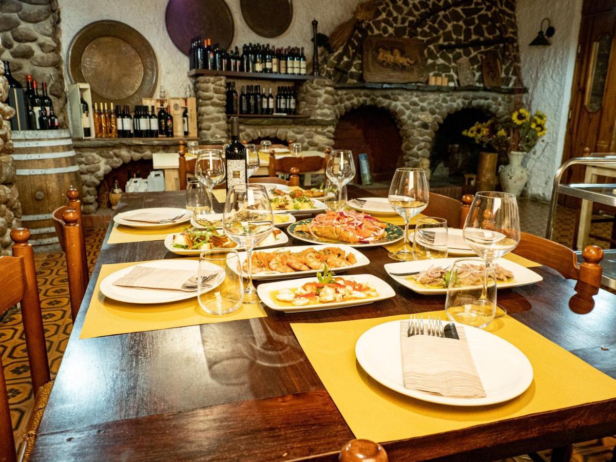 Albergo Ristorante Locanda Rosella Giba Экстерьер фото