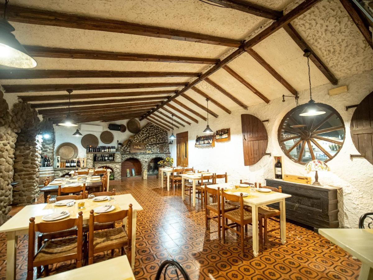 Albergo Ristorante Locanda Rosella Giba Экстерьер фото