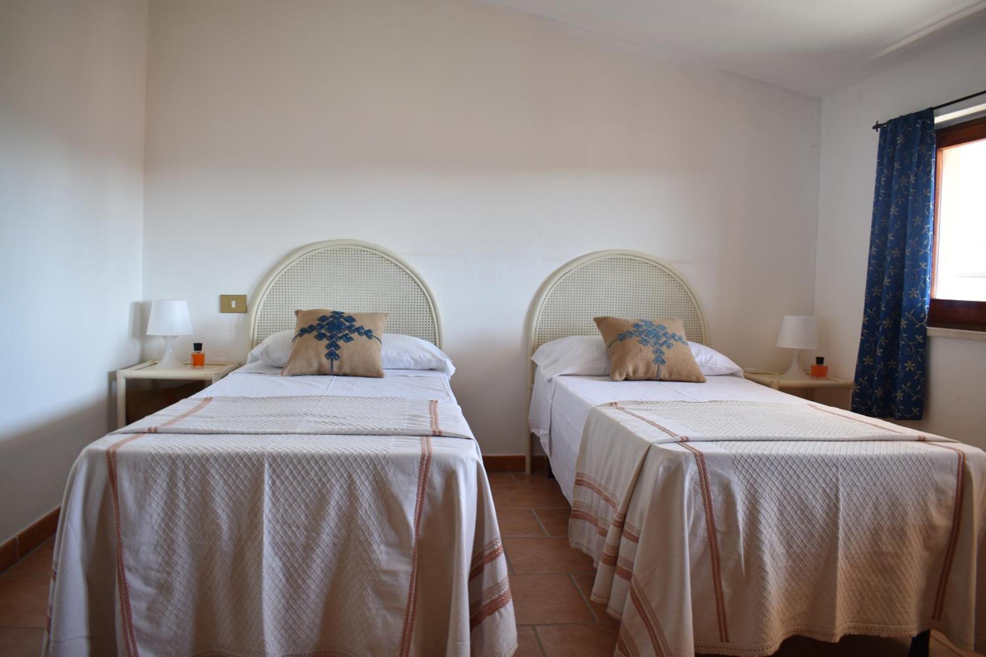 Albergo Ristorante Locanda Rosella Giba Экстерьер фото