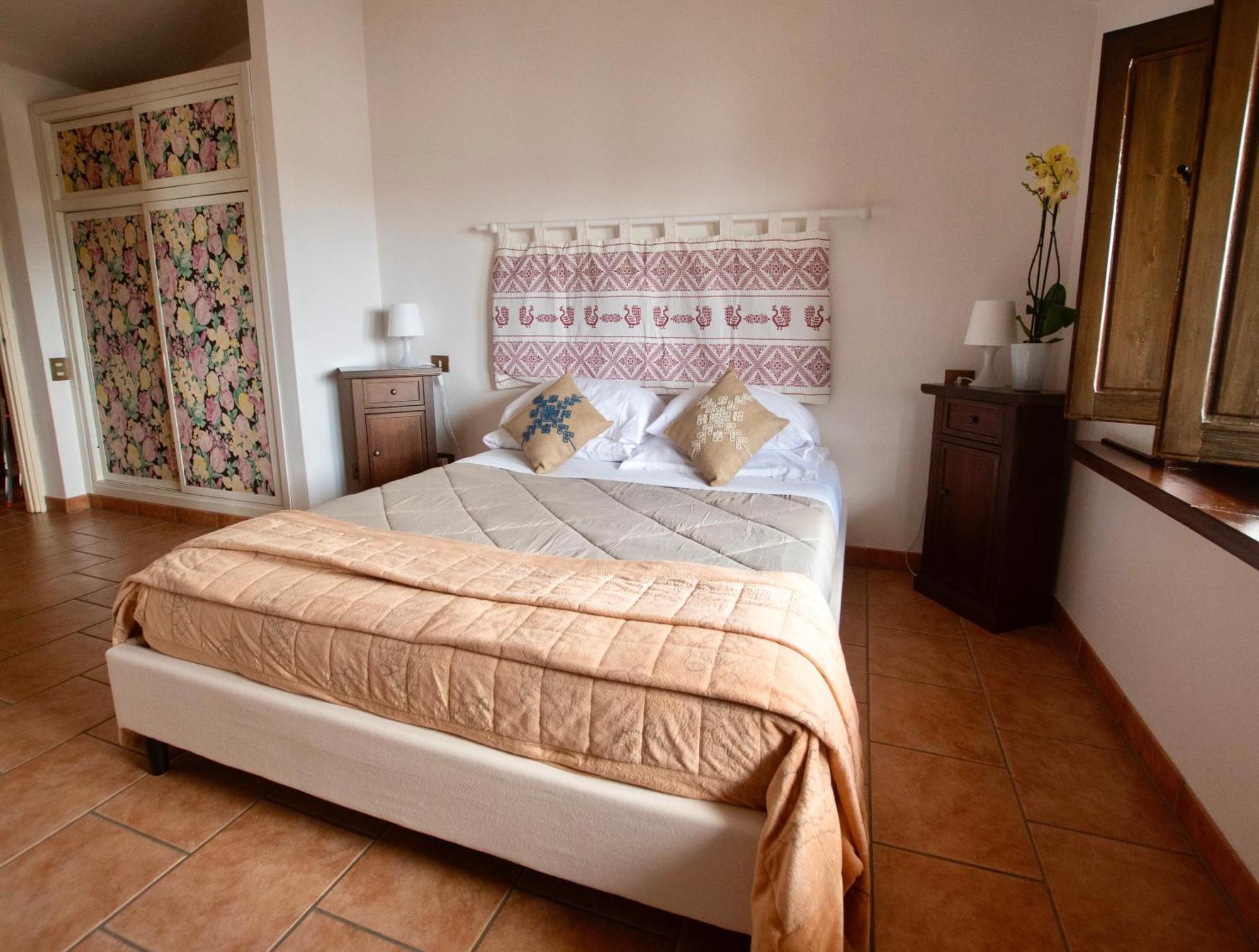 Albergo Ristorante Locanda Rosella Giba Экстерьер фото